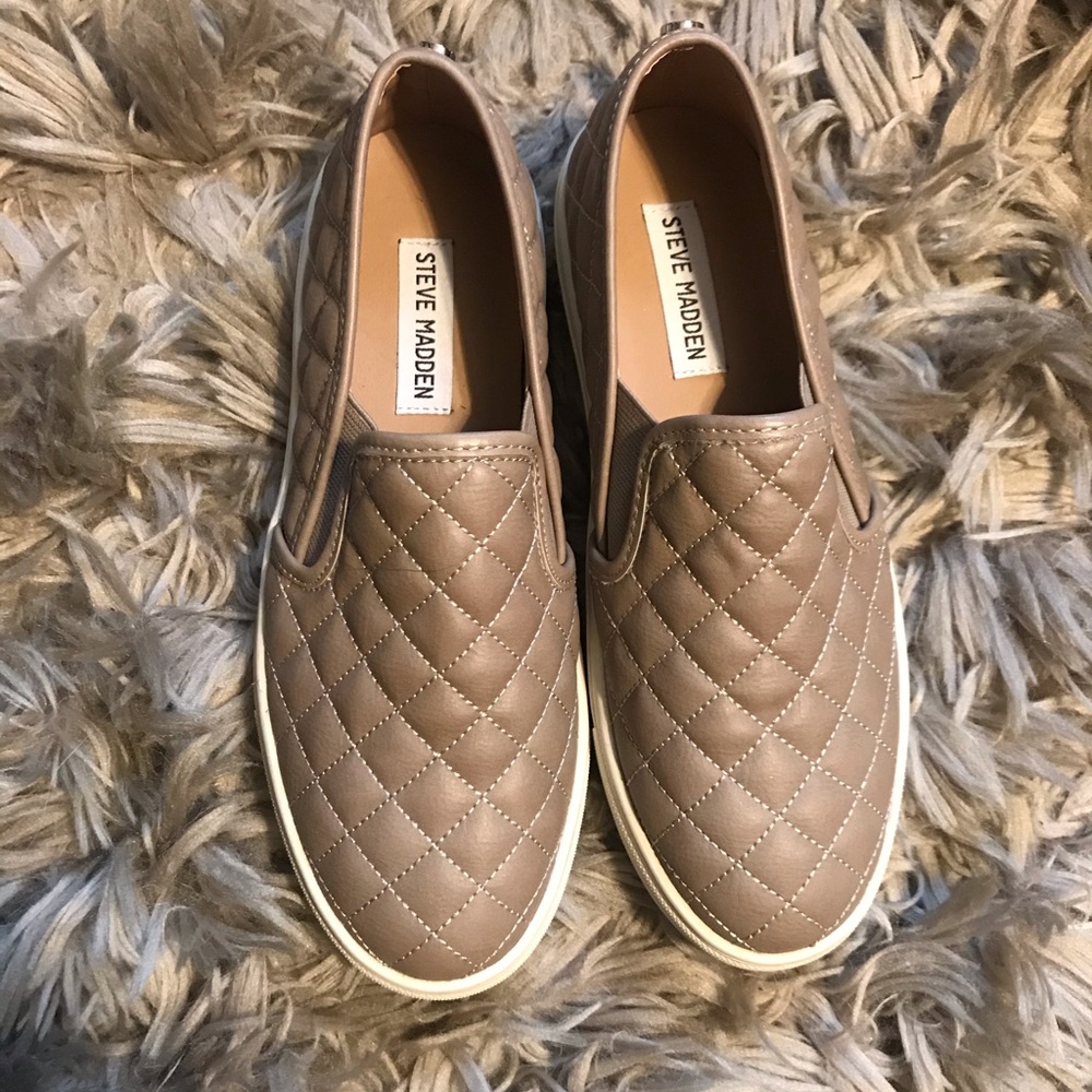 ecentrcq sneakers
